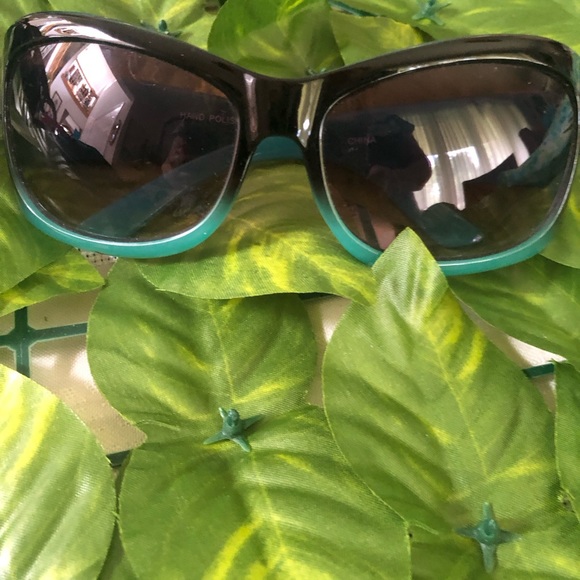 Gorgeous Turquoise Sunglasses with Silver Embellished Sides - Picture 3 of 9